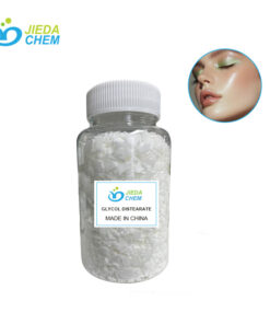 White flake EGDS Glycol Distearate placed in a small bottle