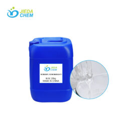 25kg blue drum Isononyl Isononanoate, next to which the transparent liquid Isononyl Isononanoate in small bottles is being poured into beakers