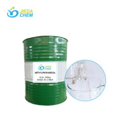 200kg green iron drum Methylpropanediol, with transparent liquid Methylpropanediol beside it, poured into a beaker
