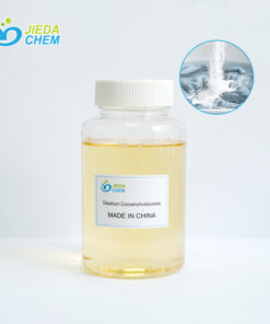 A yellowish liquid form of disodium cocoamphodiacetate in a small bottle