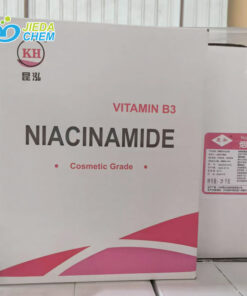Display of Niacinamide packed in 25kg cartons