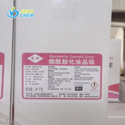 Display of Niacinamide packed in 25kg cartons
